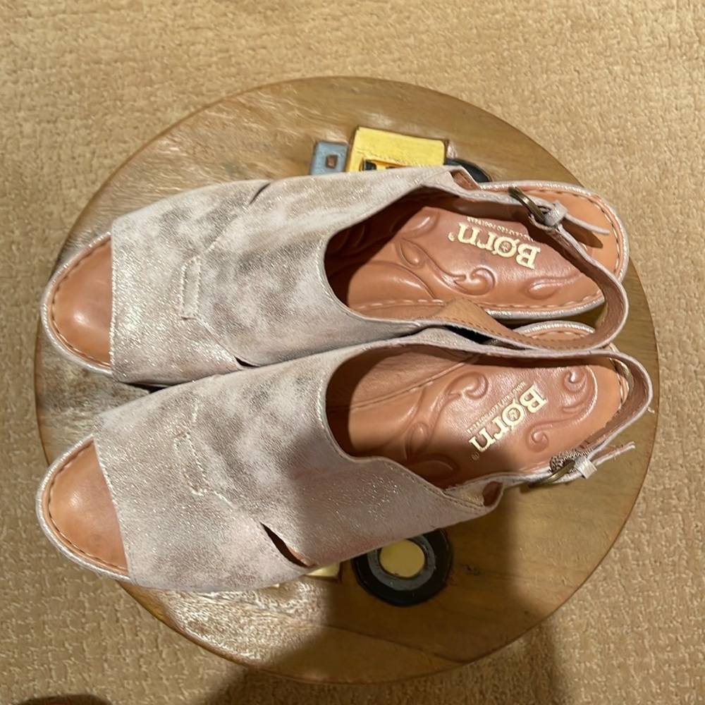 Born wedge sandals size 8